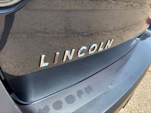 Used 2013 Lincoln MKX AWD image 30