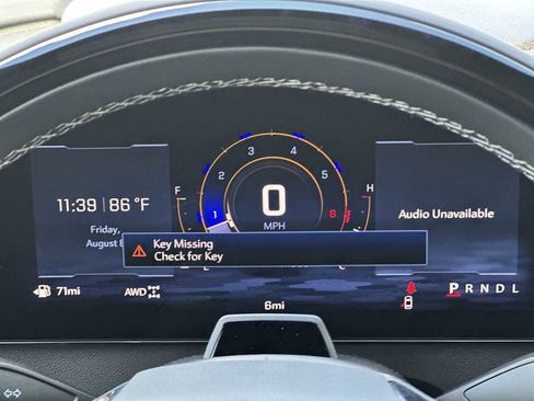 New 2026 Chevrolet Traverse Z71 w/ Enhanced Driving Package AWD/4WD image 24