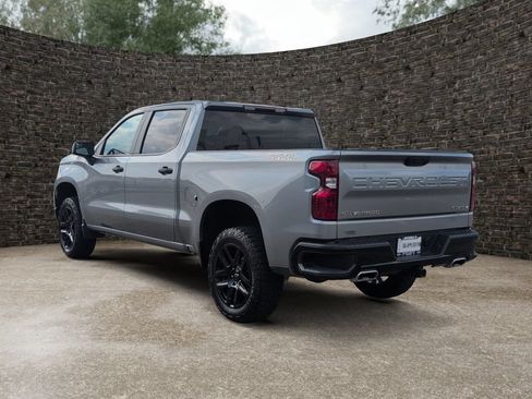 Used 2024 Chevrolet Silverado 1500 Custom Trail Boss w/ LPO, Dark Essentials Package AWD/4WD image 4