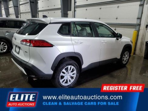 Used 2024 Toyota Corolla Cross L image 5
