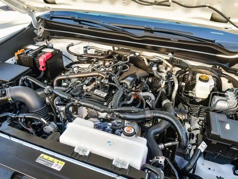 Certified 2025 Toyota Tacoma SR image 27