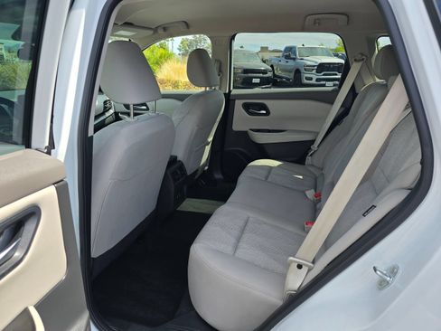 Used 2025 Nissan Rogue SV FWD image 19