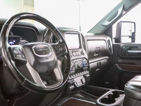 Used 2023 GMC Sierra 2500 Denali w/ Denali Black Diamond Edition image 28