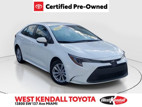 Certified 2023 Toyota Corolla LE image 1