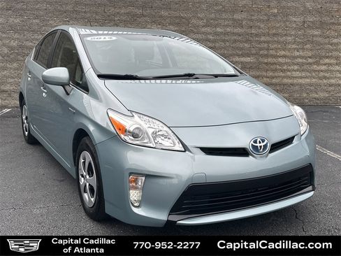 Used 2014 Toyota Prius Two image 1