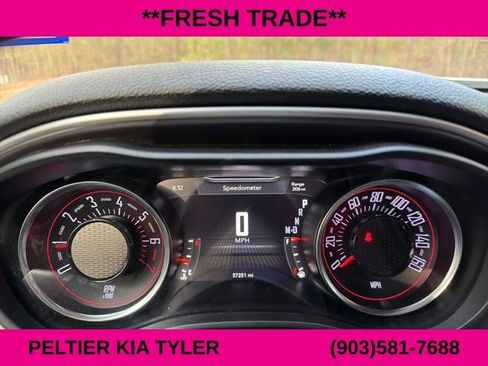 Used 2021 Dodge Challenger SXT w/ Driver Convenience Group image 17