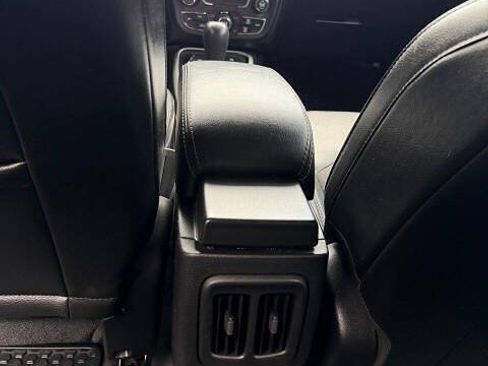 Used 2019 Jeep Compass Latitude w/ Popular Equipment Group AWD/4WD image 22