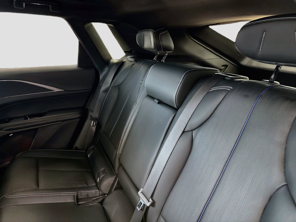 Used 2024 Cadillac Lyriq Luxury AWD/4WD image 26