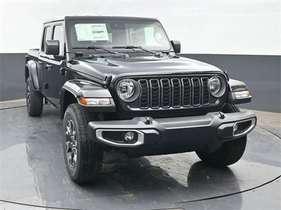 Used 2025 Jeep Gladiator Sport w/ Premium Package