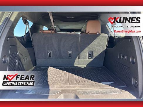 Used 2024 Chevrolet Suburban High Country image 48