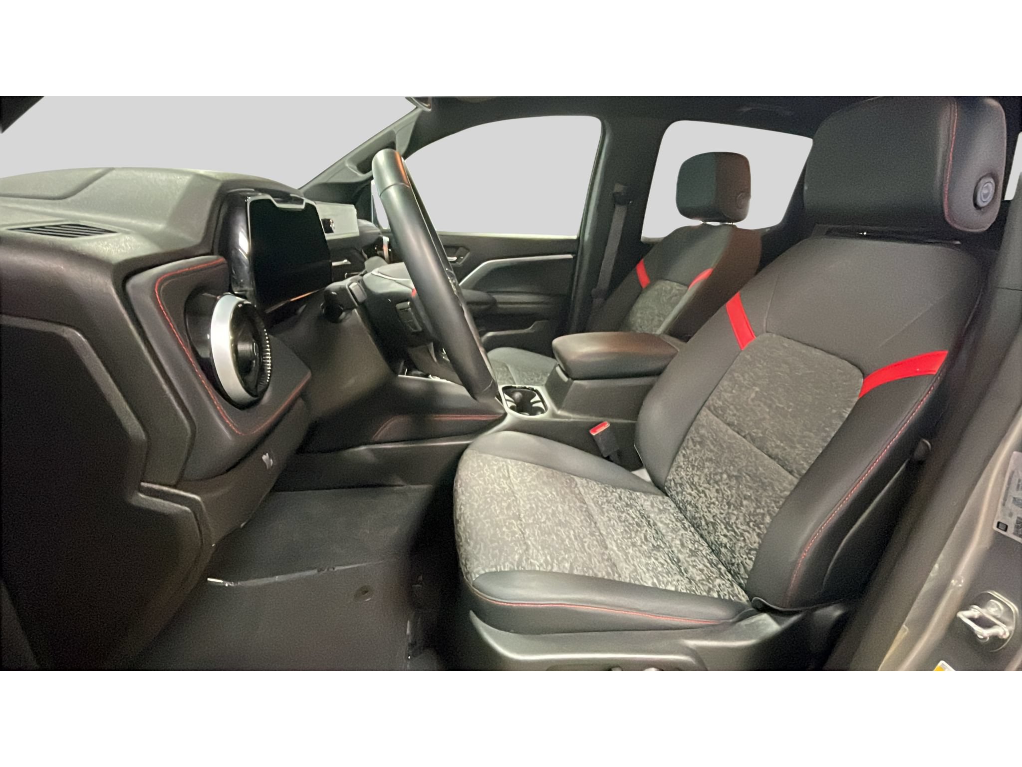 Used 2023 Chevrolet Colorado Z71 w/ Z71 Convenience Package 2 AWD/4WD image 11
