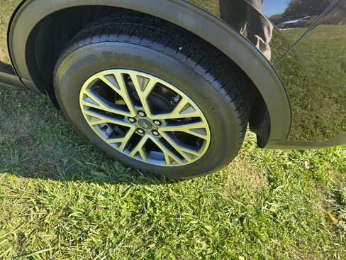 Used 2021 Ford Escape SEL image 39