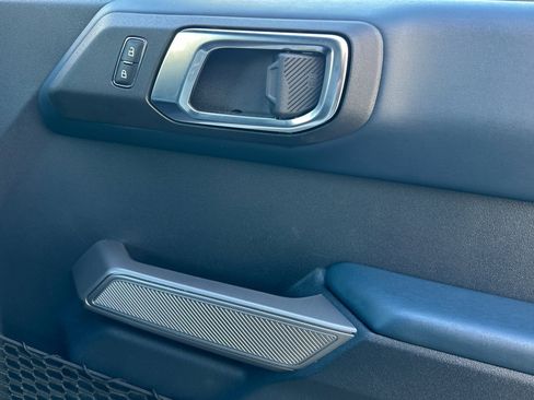 Used 2023 Ford Bronco Outer Banks image 21