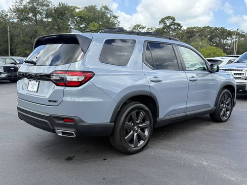 Used 2023 Honda Pilot Sport image 5