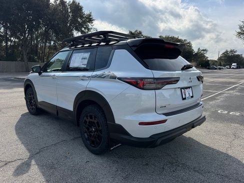 New 2026 Mitsubishi Outlander Trail Edition image 5