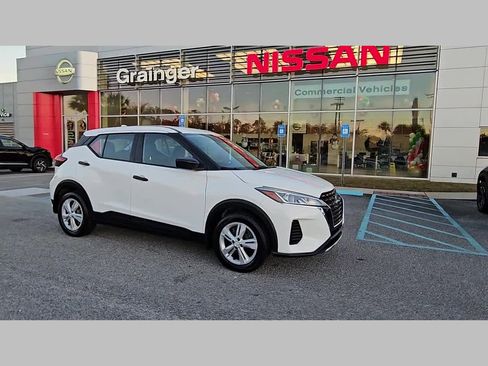 Used 2022 Nissan Kicks S image 37