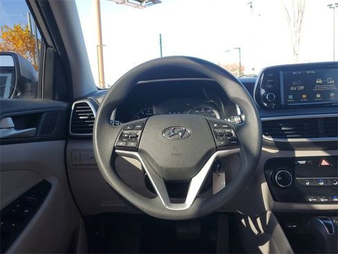 Used 2020 Hyundai Tucson SE image 15
