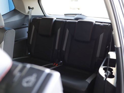 Used 2024 Volkswagen Atlas Peak Edition SE image 26