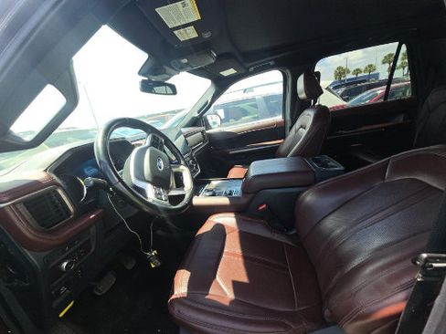 Used 2022 Ford Expedition Max Limited AWD/4WD image 4