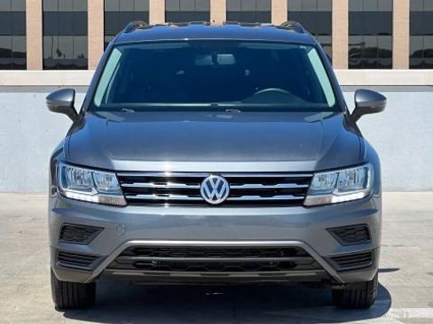 Used 2021 Volkswagen Tiguan S image 4