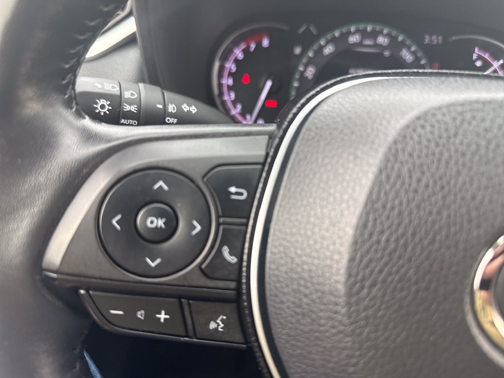 Used 2020 Toyota RAV4 Limited AWD/4WD image 27