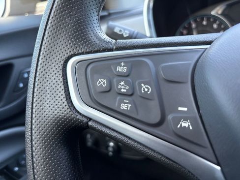 Used 2023 Chevrolet Equinox LT image 16