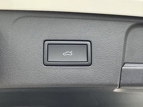 New 2026 Volkswagen Atlas SE image 22