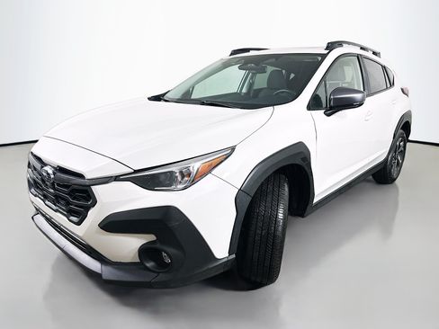 Used 2026 Subaru Crosstrek 2.5i Premium AWD/4WD image 3