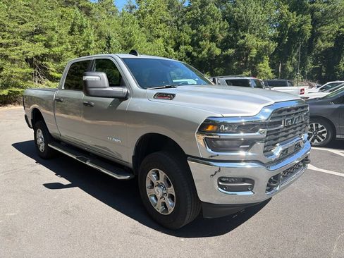 Used 2026 RAM 2500 Big Horn AWD/4WD image 3