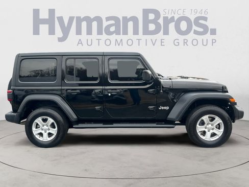 Used 2019 Jeep Wrangler Unlimited Sport S image 2