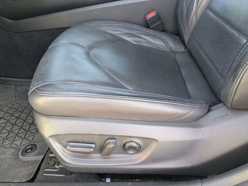 Used 2021 Toyota Avalon Limited image 14