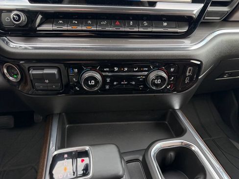 Used 2023 Chevrolet Silverado 1500 High Country w/ Technology Package AWD/4WD image 25