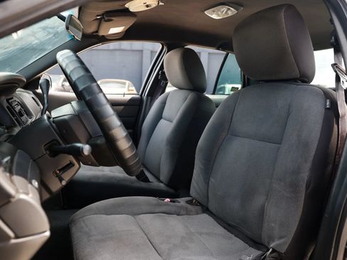 Used 2011 Ford Crown Victoria Police Interceptor w/ Comfort & Convenience Group RWD image 16