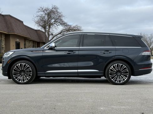 Used 2021 Lincoln Aviator Black Label w/ Dynamic Handling Package image 2