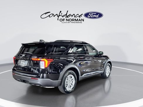 Used 2026 Ford Explorer Active RWD image 8