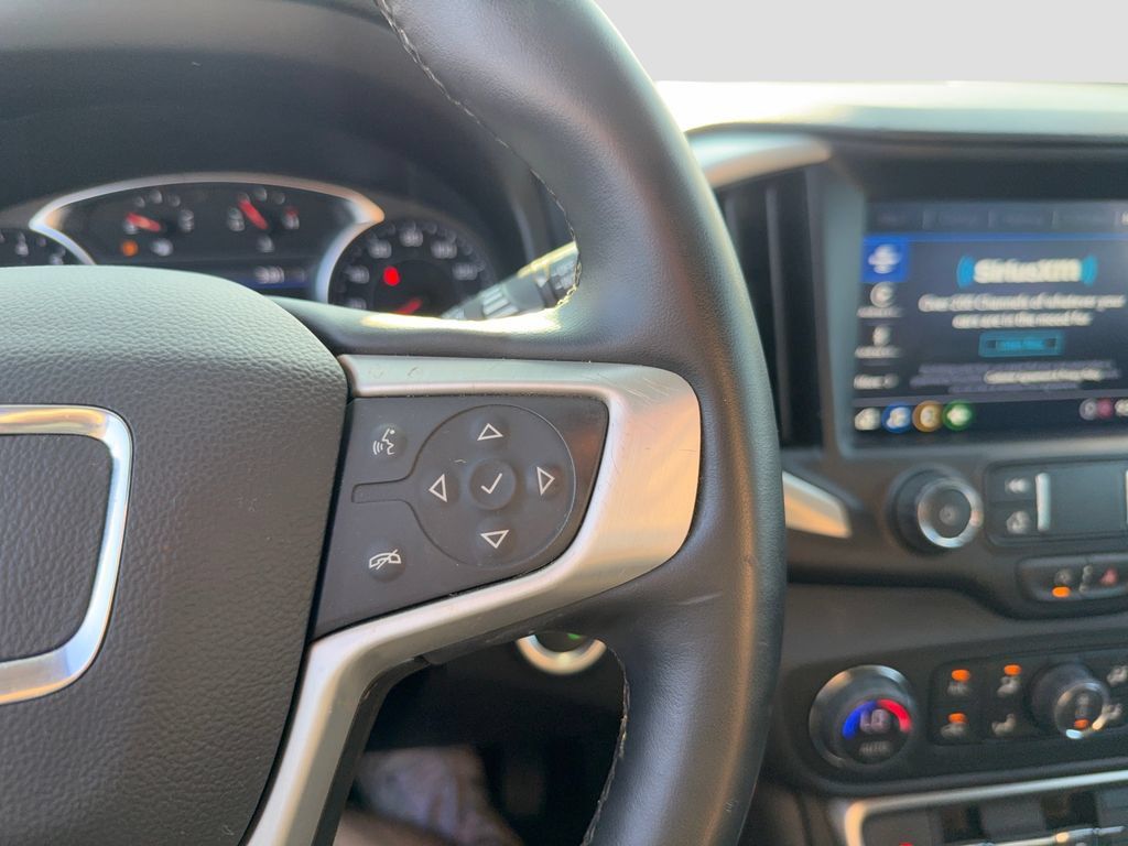Used 2024 GMC Terrain SLT AWD/4WD image 15