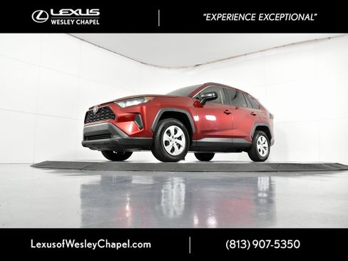 Used 2021 Toyota RAV4 LE image 12