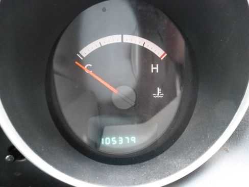 Used 2010 Dodge Grand Caravan SE w/ Climate Group FWD image 17