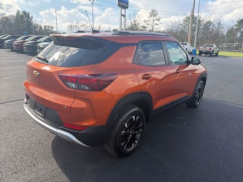 Used 2022 Chevrolet TrailBlazer LT w/ Sun and Liftgate Package image 7