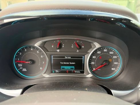 Used 2018 Chevrolet Traverse LT FWD image 17