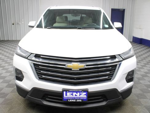 Used 2022 Chevrolet Traverse LT w/ LT Premium Package AWD/4WD image 46