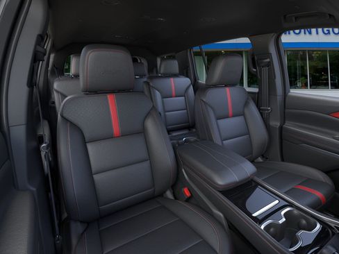 New 2026 Chevrolet Traverse RS w/ LPO, Floor Liner Package image 16