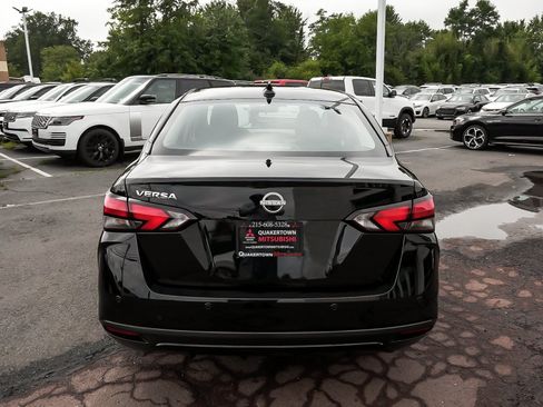Used 2025 Nissan Versa SV w/ Trunk Package FWD image 5