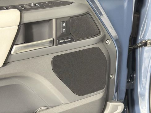 New 2025 Land Rover Defender 110 S image 22