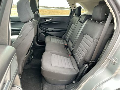 Used 2024 Ford Edge SE w/ Black Appearance Package AWD/4WD image 17