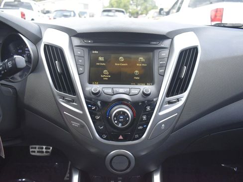 Used 2016 Hyundai Veloster w/ Option Group 02 image 19