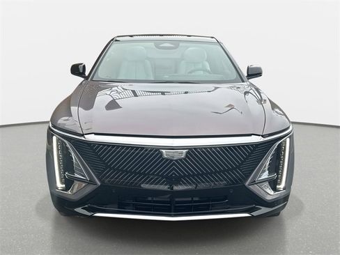 New 2025 Cadillac Lyriq Luxury image 2