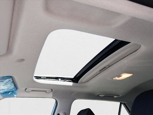 New 2025 Hyundai Venue SEL image 20