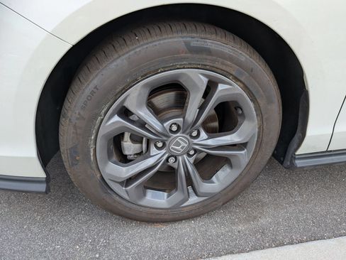 Used 2023 Honda Accord EX image 8