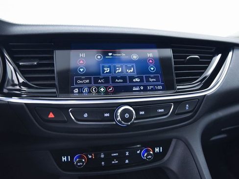 Used 2019 Buick Regal Essence image 21